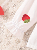 Conjunto de dos piezas: blusa bordada y jeans para un look encantador para tu niña