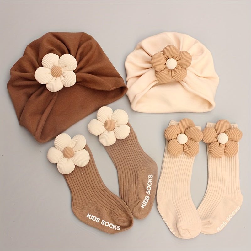Set de calcetines y gorra para niñas con flores de tela – Encanto y estilo infantil