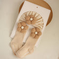 Set de calcetines y gorra para niñas con flores de tela – Encanto y estilo infantil