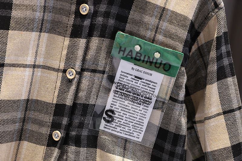 Conjunto elegante de cuadros de dos piezas para niños.