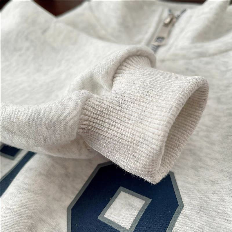 Conjunto infantil de invierno de 2 piezas estilo deportivo con estampado de número