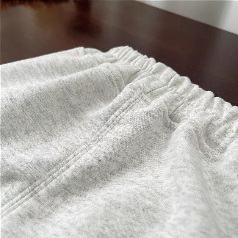 Conjunto infantil de invierno de 2 piezas estilo deportivo con estampado de número