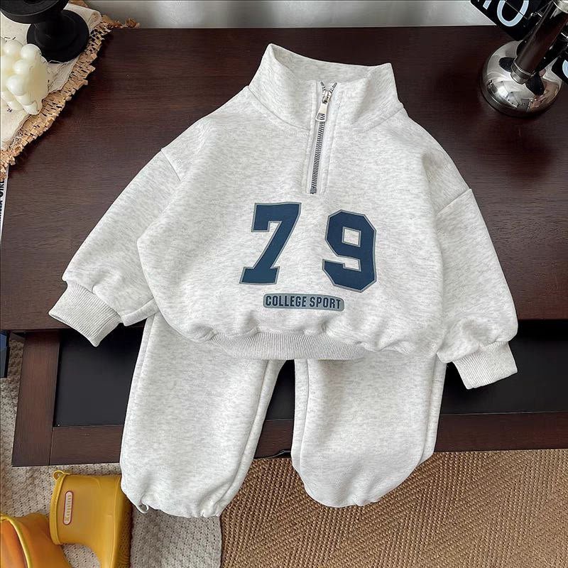 Conjunto infantil de invierno de 2 piezas estilo deportivo con estampado de número