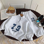 Conjunto infantil de invierno de 2 piezas estilo deportivo con estampado de número